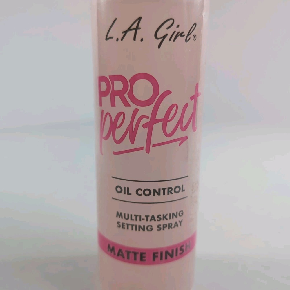 LA Girl Pro Perfect Oil Control Multi-Tasking Setting Spray Matte Finish NEW 3.5 - Picture 2 of 5